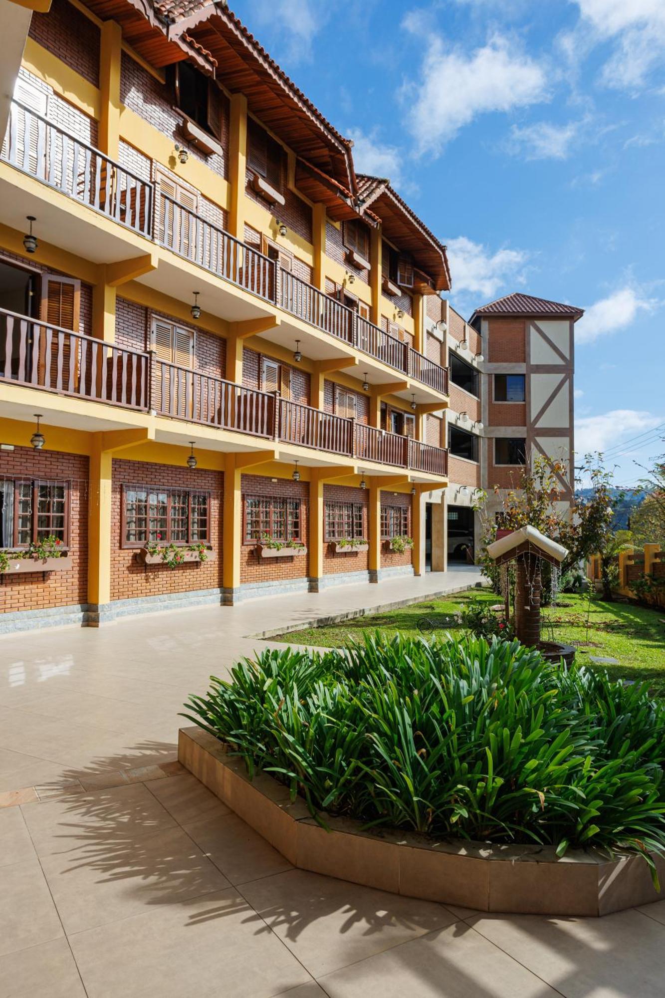 Hotel Garnier Campos do Jordão Exterior photo